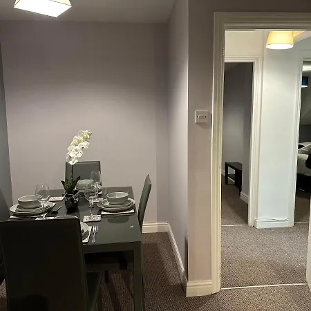 Charming 2-bed In The Heart Of شقة ليدز
