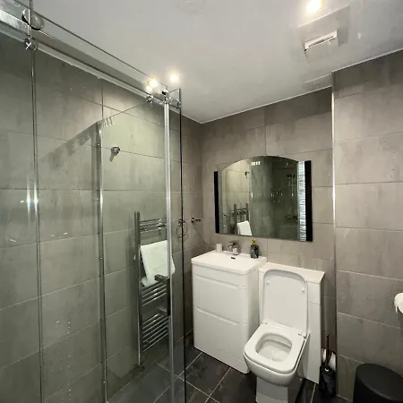 Charming 2-bed In The Heart Of